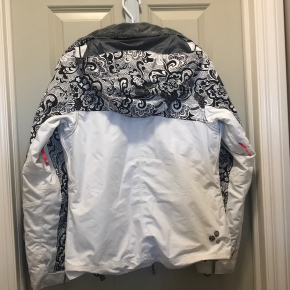 Ladies winter jacket - Picture 4 of 4